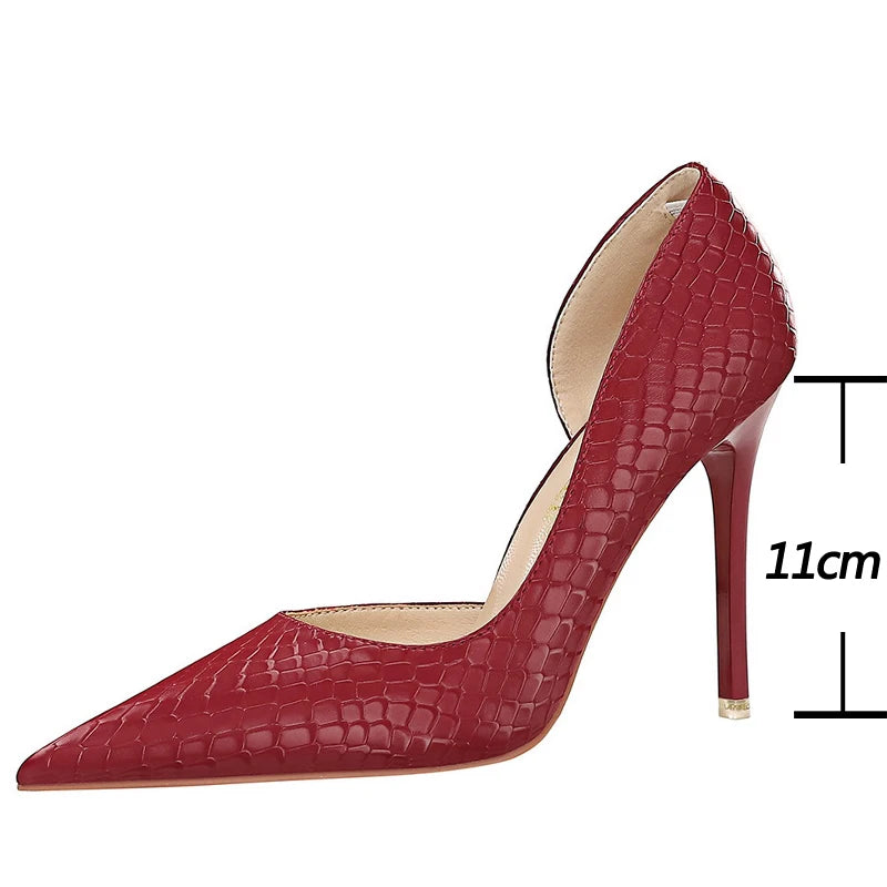 Claret Snake-Pattern Stiletto Pumps – Luxury Party Heels in Sizes 42-43